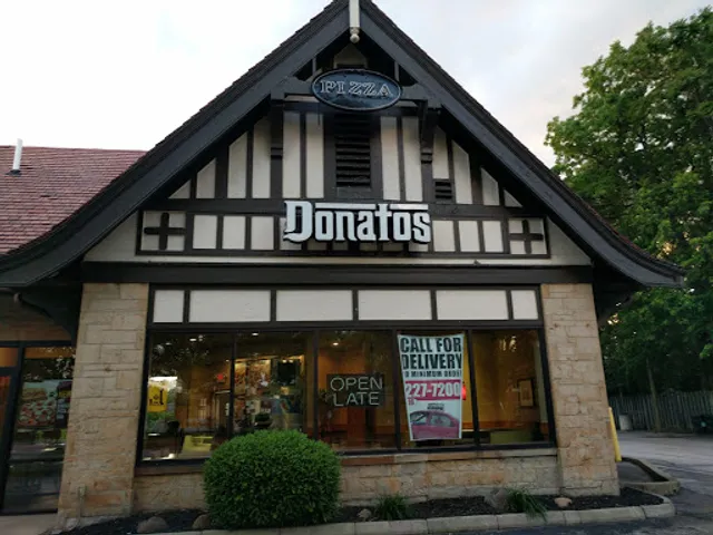 Donatos Pizza