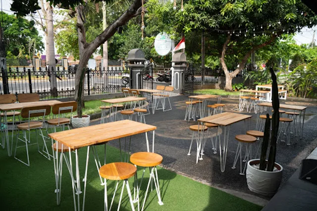 Kava Coffee and Eatery