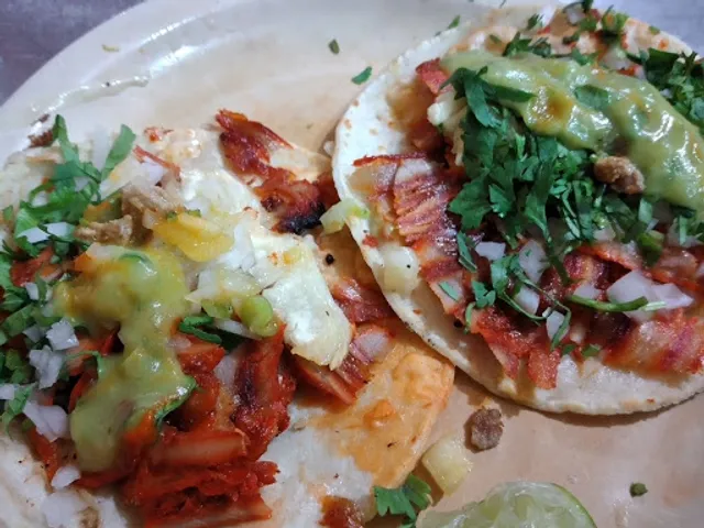 Tacos al pastor Pacos Jr.