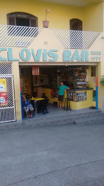 Clovis Bar