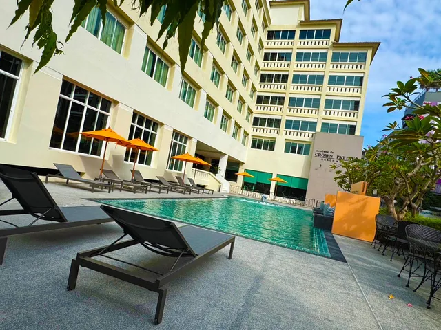 Crown Pattaya Beach Hotel