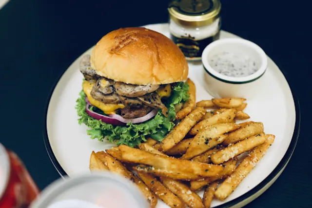 Sizzling Burger滋滋漢堡（嗞嗞）