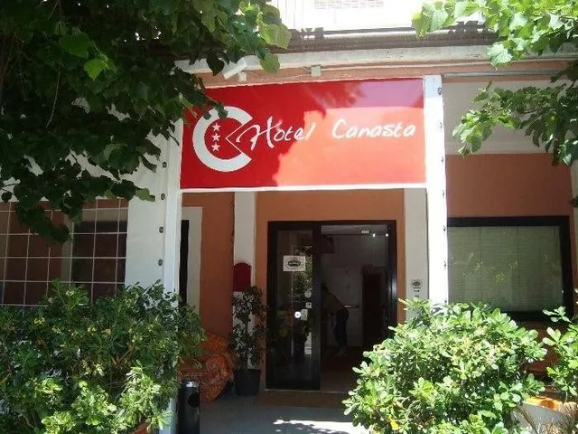 Hotel Canasta
