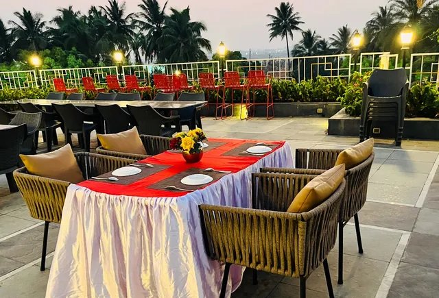 Copa De Colina - Hilltop Restaurant & Bar