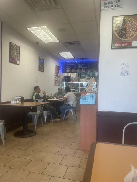 King’s Pizza Parlor