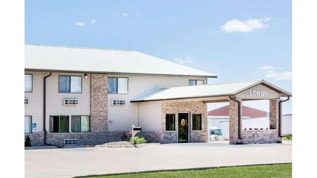 Super 8 by Wyndham Jefferson