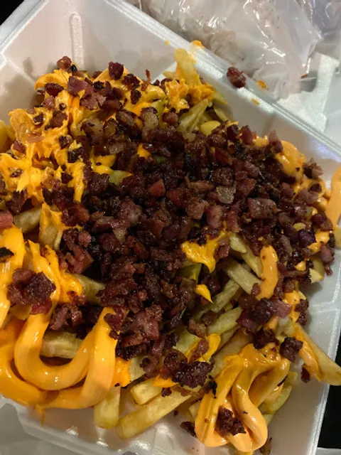 Lop's Burguer e Macarrão Na Chapa