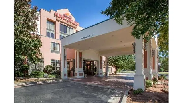 Hawthorn Suites by Wyndham Midwest City Tinker AFB