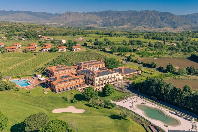 Picciolo Etna Golf Resort & Spa, Curio Collection by Hilton