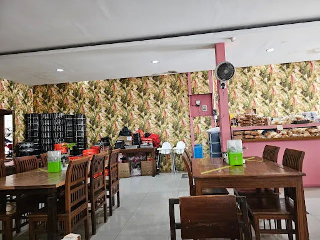 Rumah Makan Ayam Panggang dan Gurameh "3 Berku"