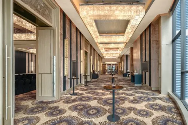 Renaissance Bangkok Ratchaprasong Hotel