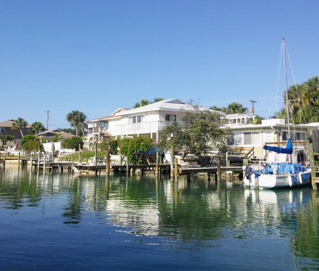 Harbor Lights Vacation Villas