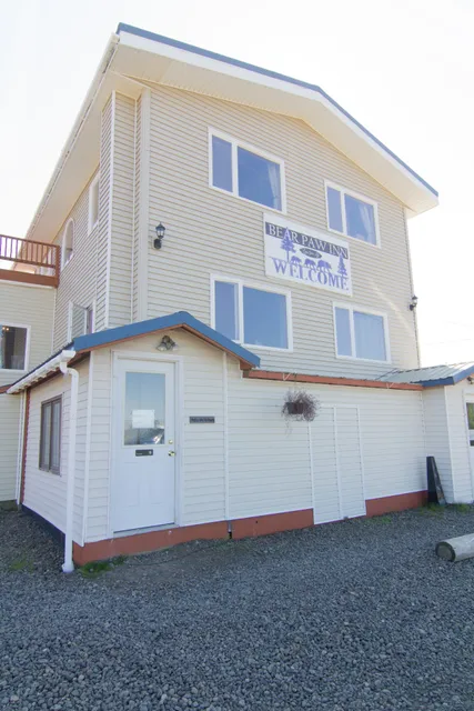 Bear Paw Inn