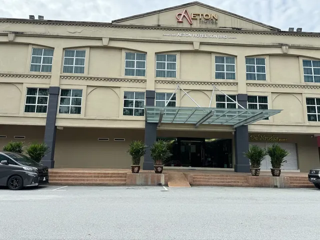 Aeton Hotel