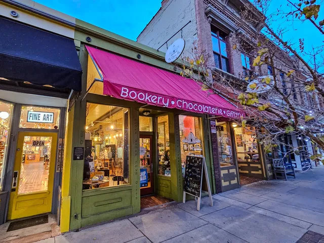 The Queen Bee Giftery