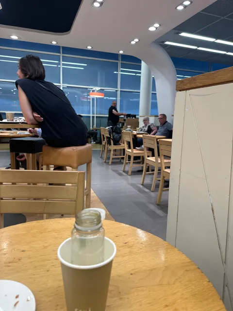 Exki - Orly 1 - Porte A16 - A17