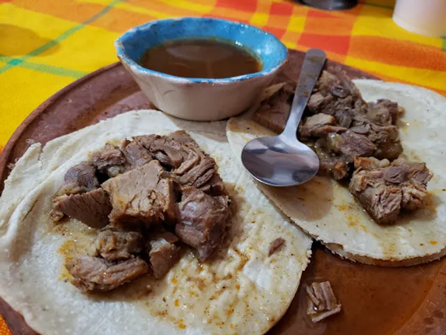 Las nueve esquinas Carnitas Uruapan