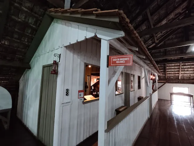 Koffiehuis Confeitaria e Restaurante