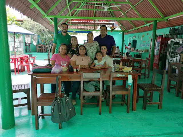 Palapa El Compa Trini