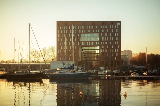 Holiday Inn - the niu, Fender Amsterdam by IHG