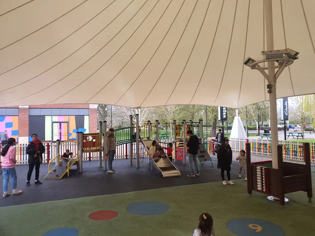 Childrens play area - York Designer outlet