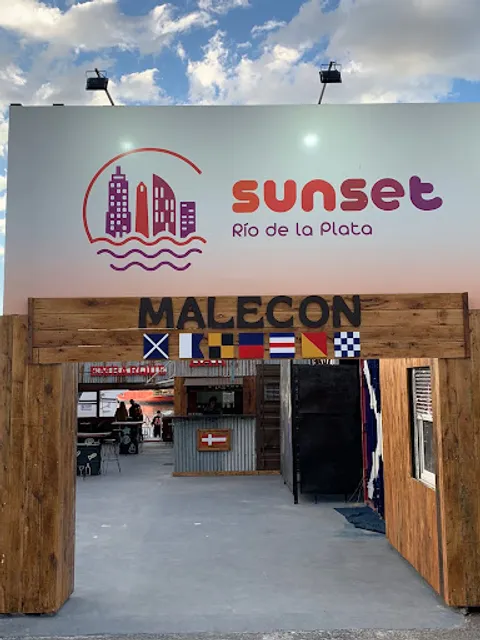 Malecón Lounge Bar