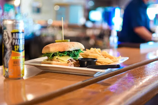 Grey Fox Bar & Grill