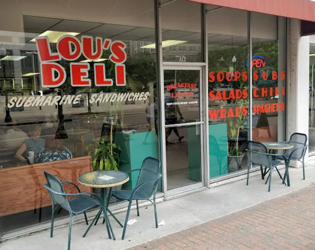 Lou's Deli