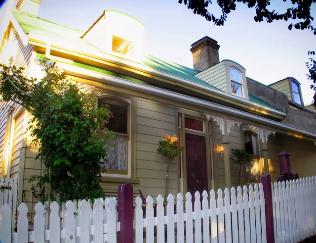 Ellie's Place on City Park Launceston