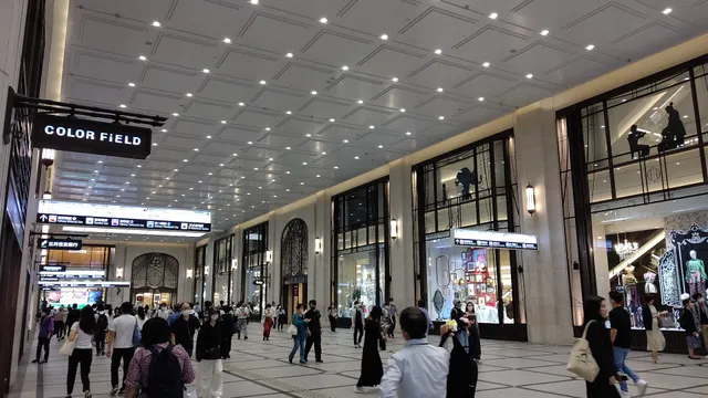 Books Kinokuniya Grand Building Store