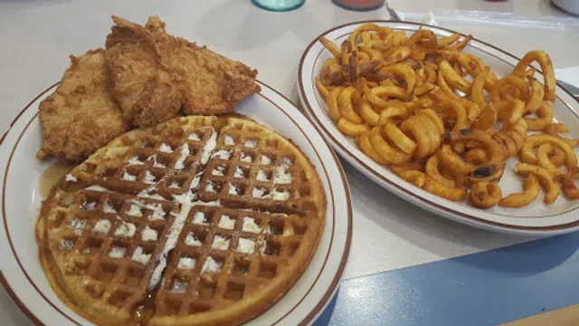 Loc's Chicken & Waffles