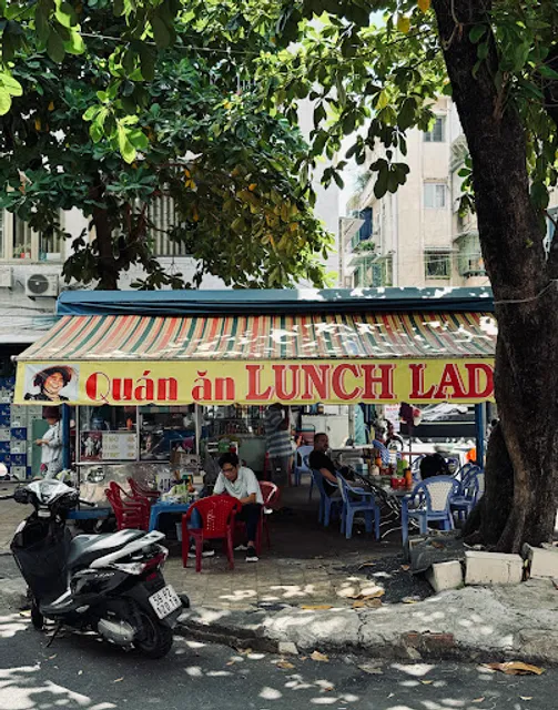 The Lunch Lady (Nguyen Thi Thanh)
