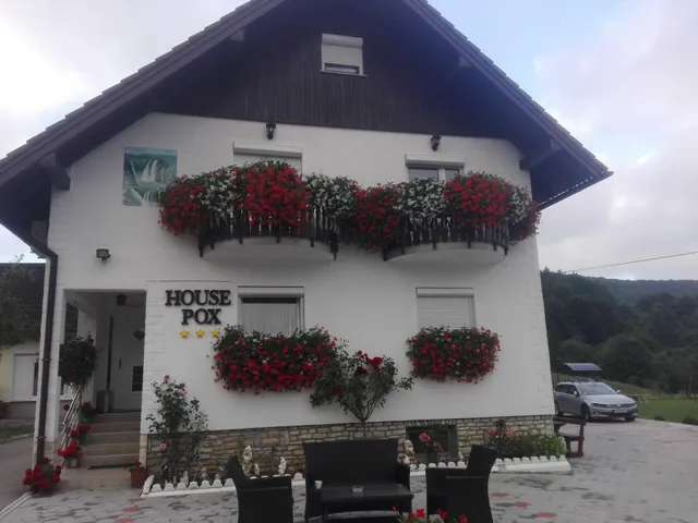 Plitvice House Pox