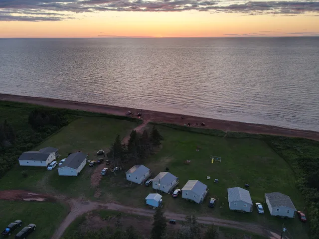 Doucette’s By The Beach Cottages