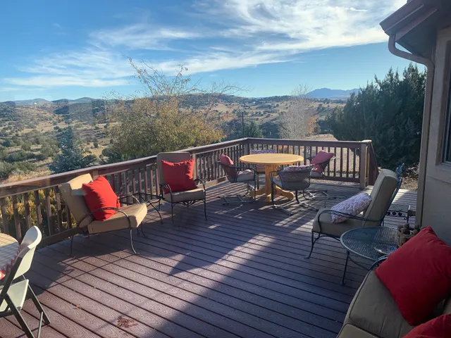 Little Thumb Butte Bed and Breakfast