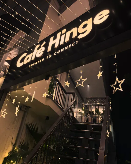 Cafe Hinge