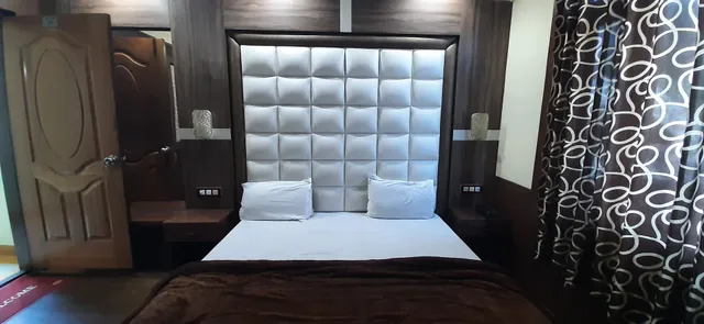 Hotel Grand Ibni Gani