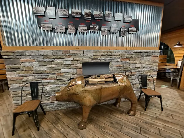 Rick's Barbecue - Waynesboro