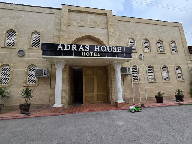 Gostinitsa Adras House
