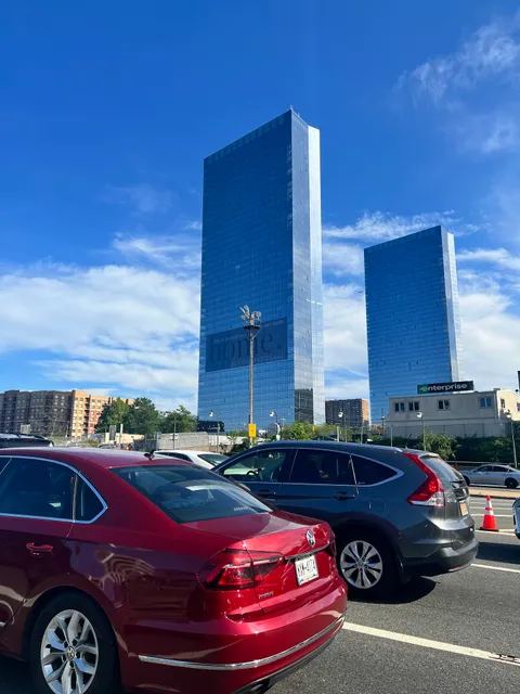 G W Bridge Plaza East