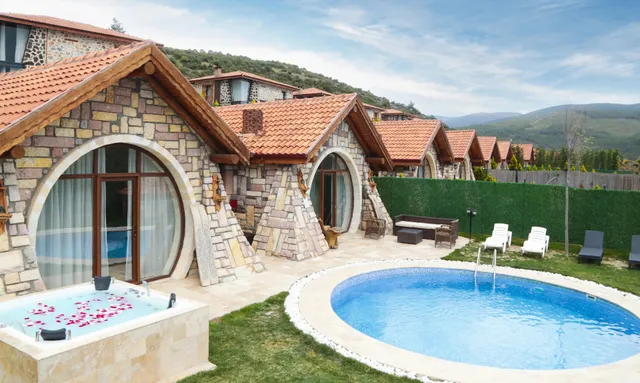 İznik Taş Mahal - Elbeyli Hobbit