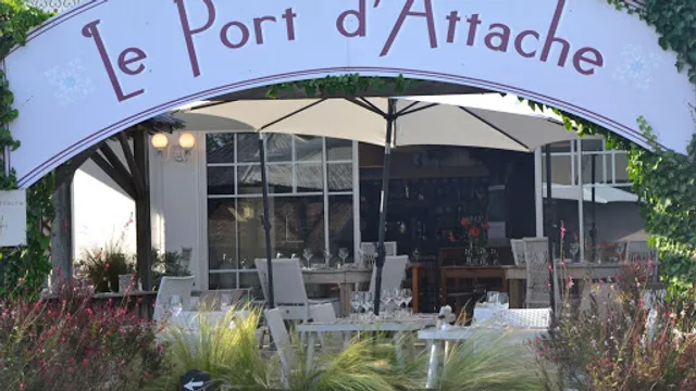 Le Port D'Attache