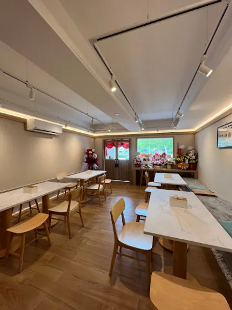 niàn Cafe (plant based food)