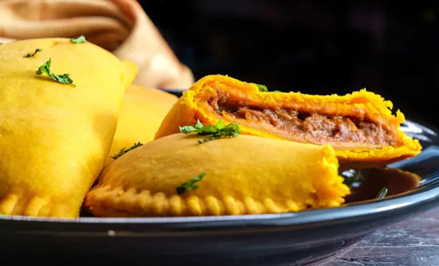 The Hut Island Vybes Jamaican Cuisine (Ghost Kitchen)