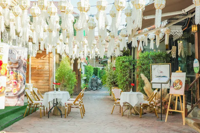 Baan Buri Café & Restaurant