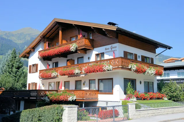 Gross Appartementhaus