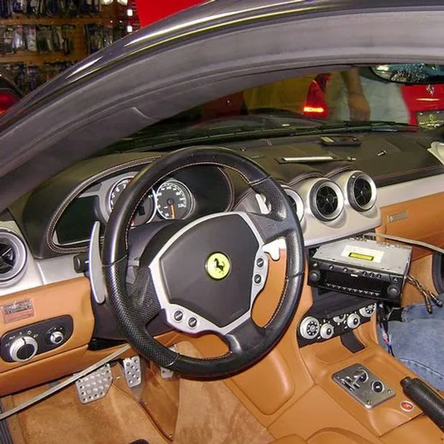 Monney’s Car Audio & Uphostery