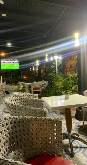 Salon De Thé - Pizzeria Dina