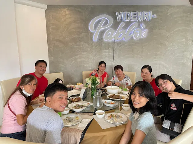 Videnri-Pablo's Bar and Restaurant
