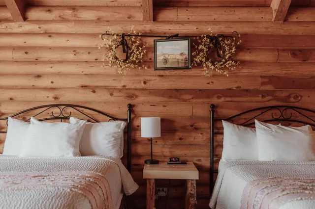 Bryce Canyon Log Cabins Happy Trails